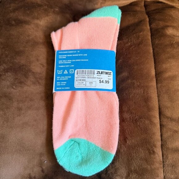 Neff Crew Socks - Picture 4 of 5